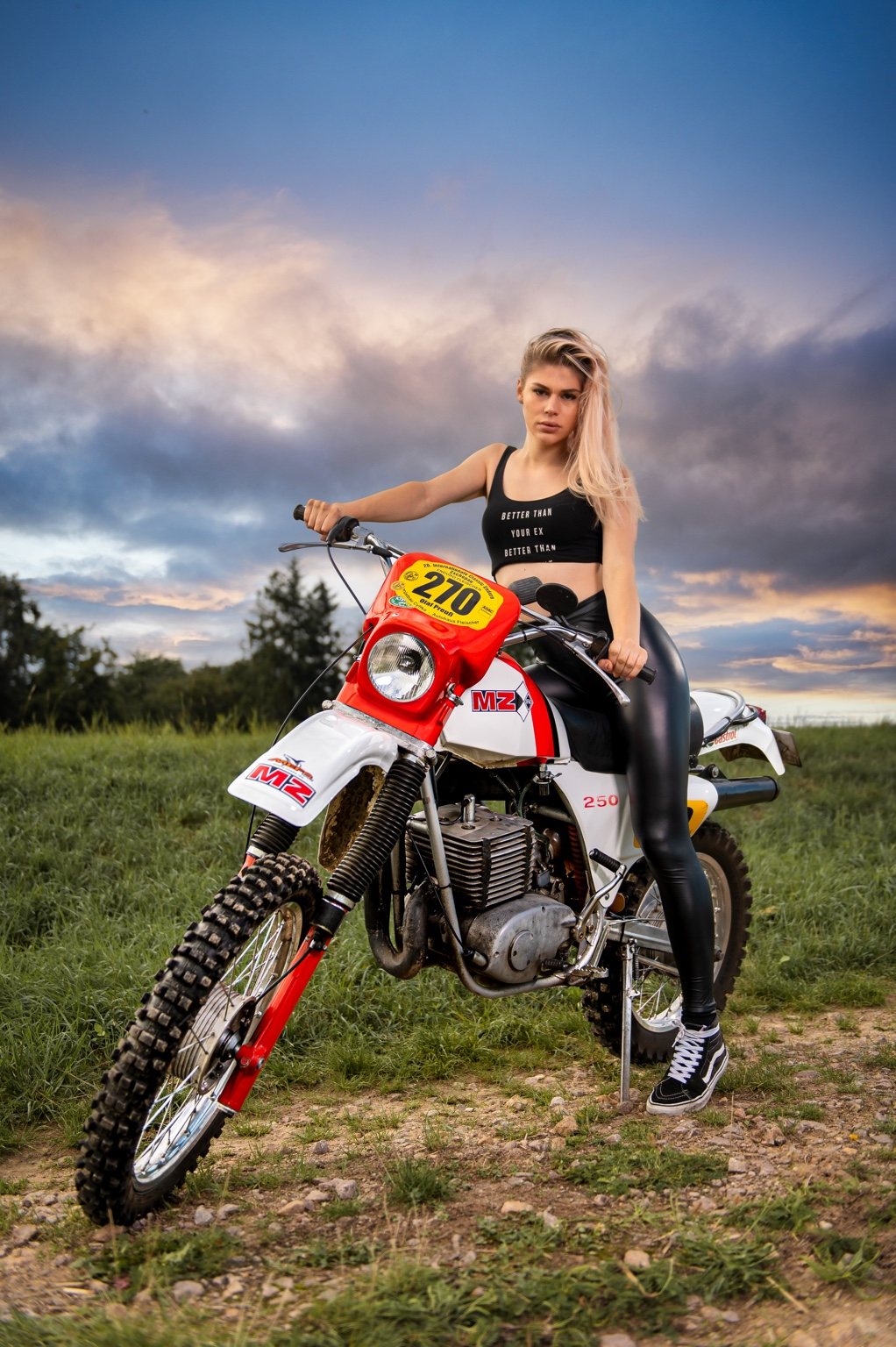 MZ Geländemaschine mit Model