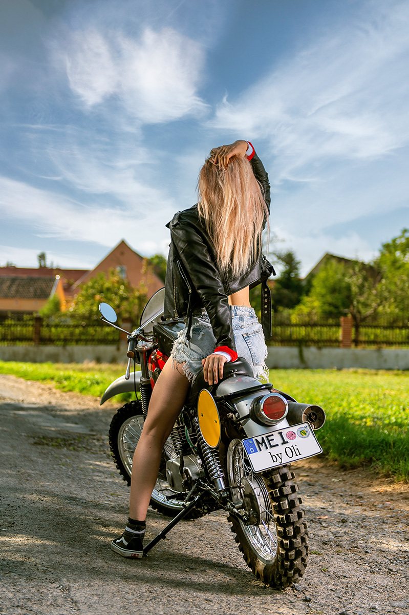 Historisches MZ Motorrad mit Model