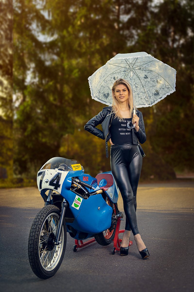 MZ Rennmaschine mit Model